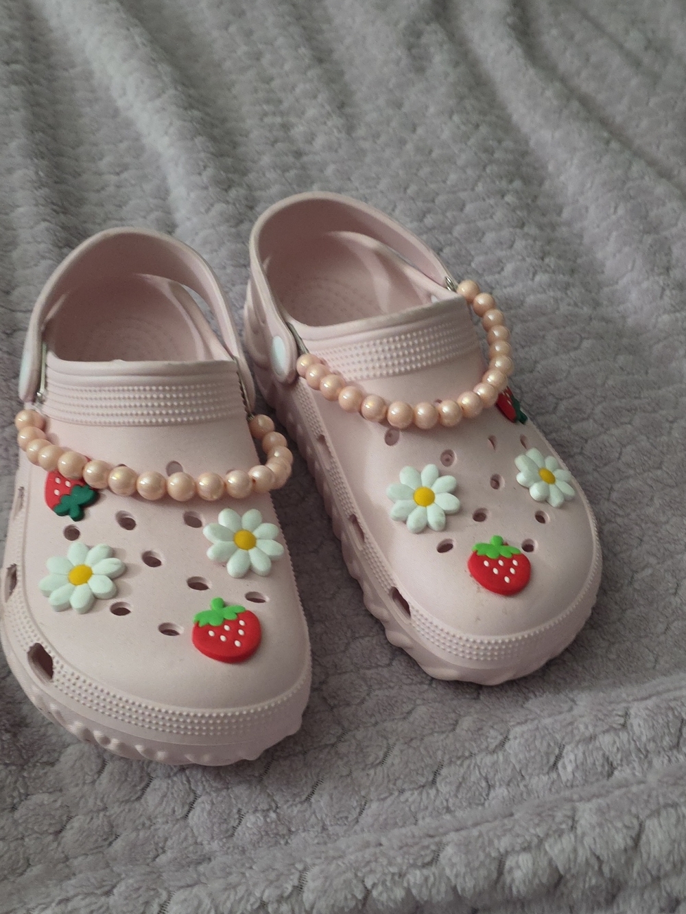 Girls' Pink Clog Sandals with Pearl Strap and Floral Charms